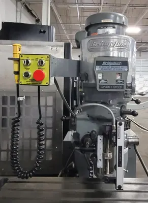 Used BRIDGEPORT EZ TRAK SX Vertical Mills Kentucky US | Aucto #1314452