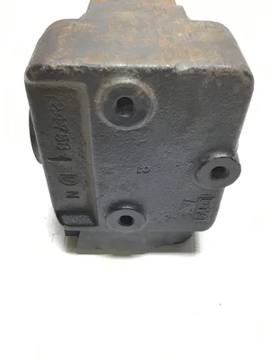 USED PARKER 25P2-10B-M-50NN-1-81