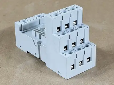 NEW ALLEN-BRADLEY 700-HN153