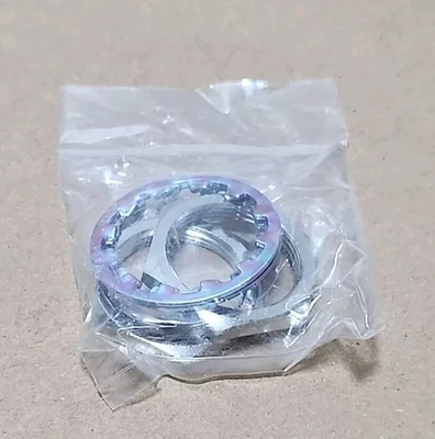 NEW Omron E2E-X18MF1-P1