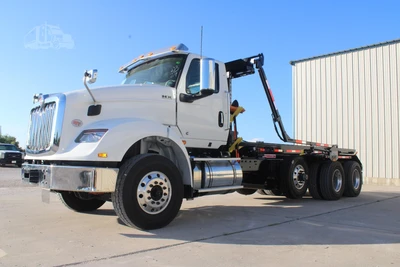 New | in-Stock 2026 INTERNATIONAL HX Conventional trucks Texas US | Roll Off Truck World #1539741