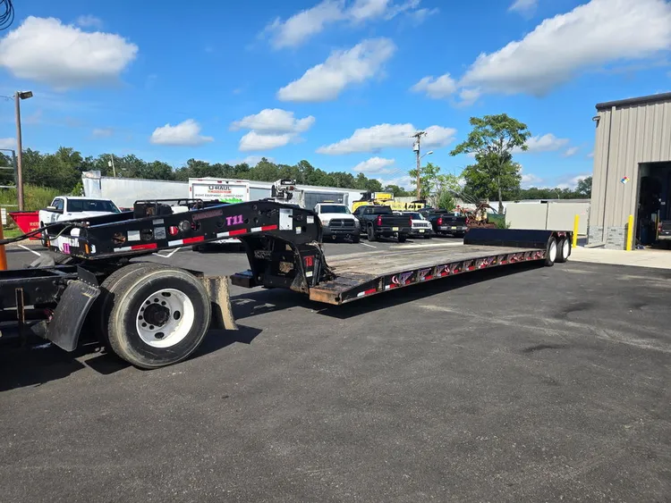 Used 2021 FONTAINE RENEGADE LXN40 18 Lowboy Trailers Minnesota US | Carco Truck & Equipment #1513865
