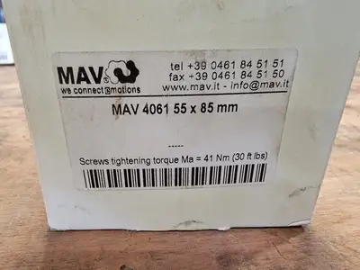 55 x 85 mm Locking Assembly/Keyless Bushing 4061