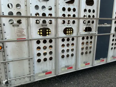 Used 2007 MERRITT 53' ALUMINUM LIVESTOCK Agricultural Trailers Michigan US | Miedema Asset Management Group #1328961