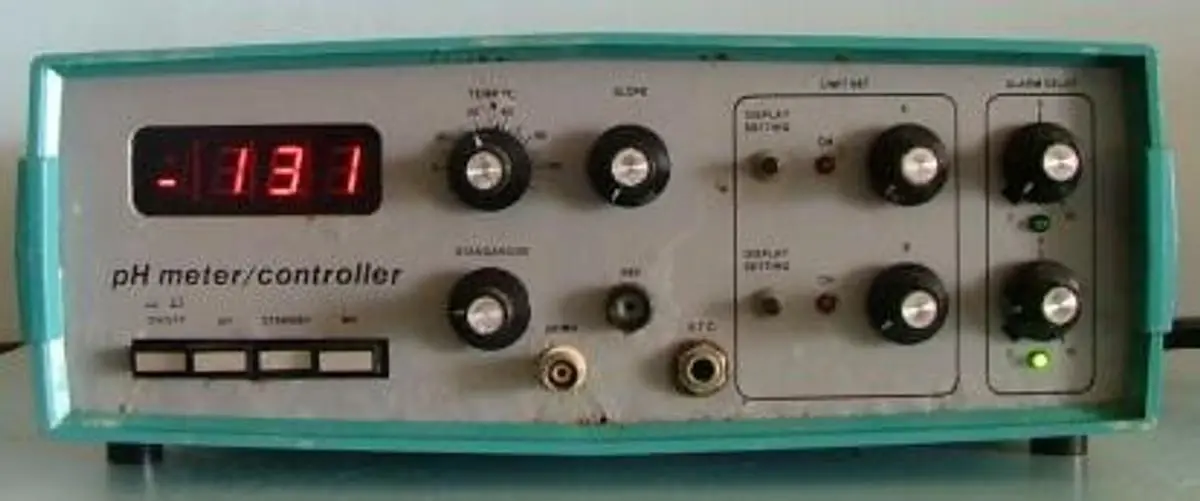 QTY. 1. BARNET CO. PH METER CONTROLLER MODEL: 501-...