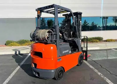 USED 2001 TOYOTA 7FGCU15