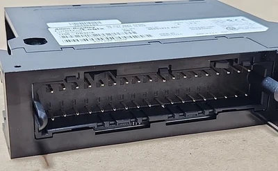 USED Allen-Bradley 1756-0B32