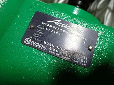 Nook Ball Screw Jack