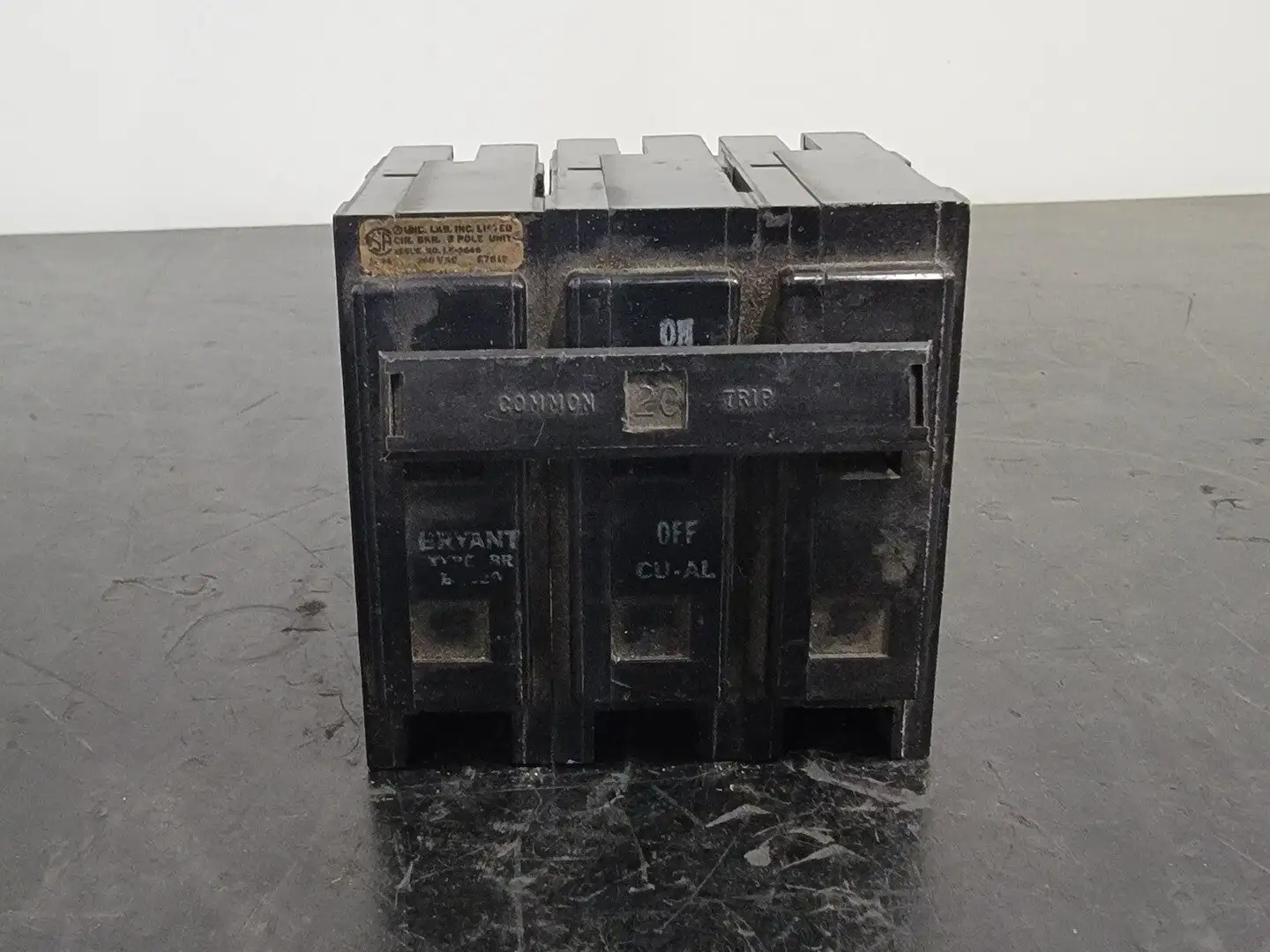 USED BRYANT BR320