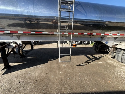 Used 2017 WALKER MILK TANKER TRAILER Liquid Supply Trailers Michigan US | Miedema Asset Management Group #1709493