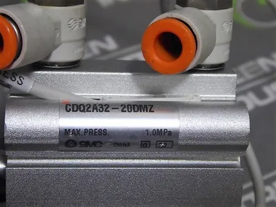 SMC CDQ2A32-20DMZ Pneumatic Cylinder 1.0MPa Used