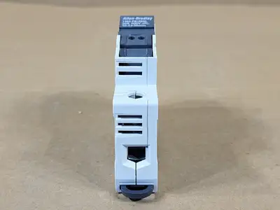 NEW ALLEN-BRADLEY 1492-FB1M30