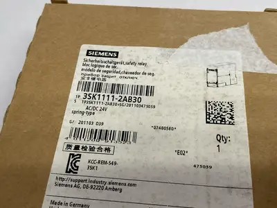 USED SIEMENS SIRIUS SAFETY RELAY BASIC, RELAY ENABLING CIRCUITS 3 NO