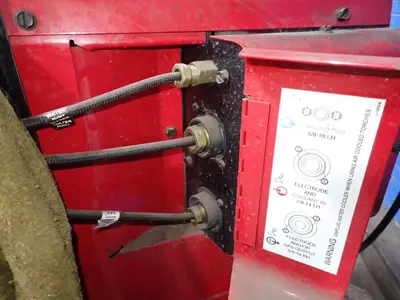 USED THE LINCOLN ELECTRIC CO PRECISION TIG 275