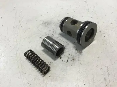 USED VICKERS 25-D10-30