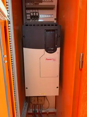 800A Motor Control Center MCC, 575V, 800A Bus, Form 4A, IP42 Enclosure