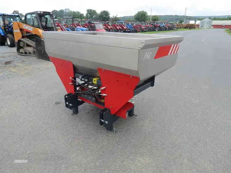 New | in-Stock 2026 BMC SYNTRA 1000 Dry Spreaders Pennsylvania US | Zimmerman Farm Service #1410170