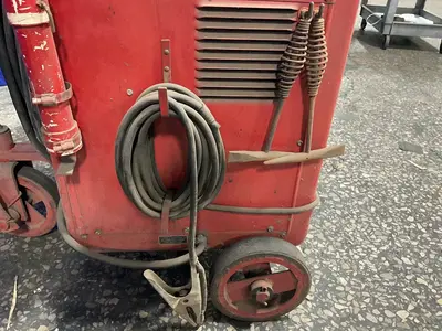 Used LINCOLN IDEALARC 250 Welding Machinery (Other) Ohio US | HGR 24 #1285652