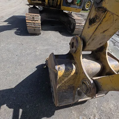 CATERPILLAR E110B Excavator | Iron Listing (11)