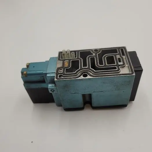 Used MAC MAC VALVE 82A-AC-000-TM-DAAP-1DL & TM-DAAJ-1DL Pump & Valve Parts | ND Industrial Surplus #1219049