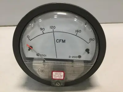 USED DWYER D-200