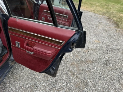 USED 1981 FORD CROWN VICTORIA