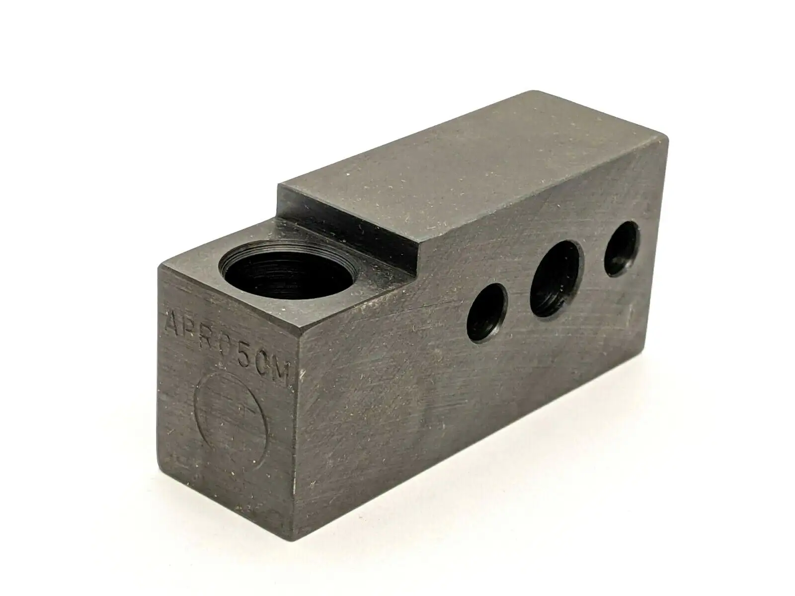 New | in-Stock MISUMI NAAMS PIN RETAINER APR I-SHAPED, 3 SIDE HOLE Pins | Maverick Industrial Sales #1110499