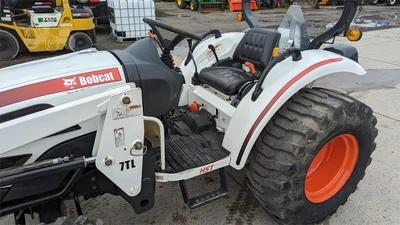 USED 2010 BOBCAT CT230