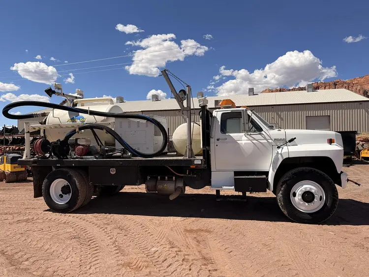 Used 1992 FORD F-800 Vacuum Truck Utah US | CSS Equipment Sales #1347528