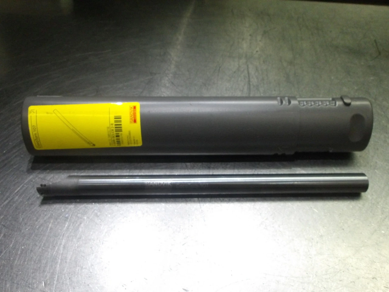 Sandvik .5984" Coolant Thru Carbide Boring Bar 1/2" Shank E08R-SCLCR2-R (LOC3573A)