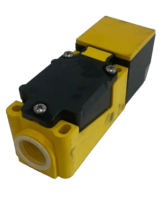USED TURCK NI20-CP40-VP4X2/S100-S10 SENSOR NI20CP40VP4X2S100S10