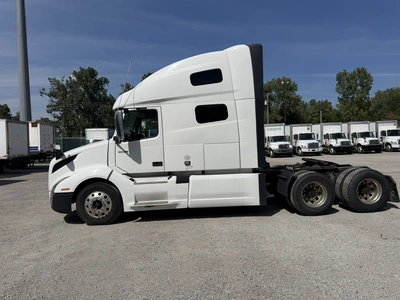 Used 2021 VOLVO VNL760 Conventional trucks Indiana US | Miedema Asset Management Group #1414630