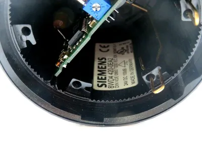 NEW SIEMENS 8WD4-420-0EA2 ROTATING LIGHT 8WD44200EA2