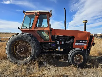 USED 1979 ALLIS CHALMERS 7045