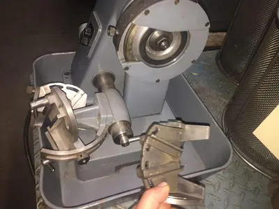 2431-330 LIENHARD Single Lip Bench Model Cutter/Grinder
