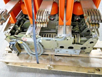 Used GE VB 7.2-500-3 Circuit Breakers Ohio US | Equipment Recovery Corp. #1331093