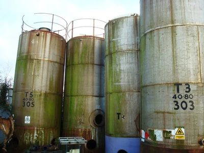 45,000L S/S Vertical Enclosed Tank