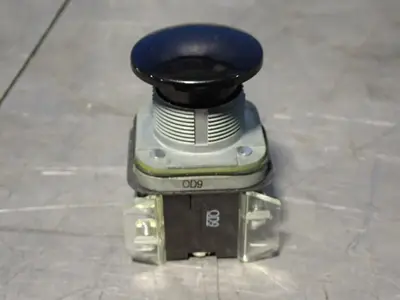USED ALLEN BRADLEY 800TXA