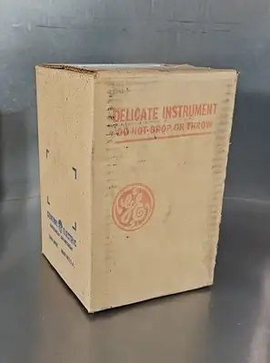 GENERAL ELECTRIC 50-103021PZPZ2 0-150V-AC VOLTMETER. Loc5D-21