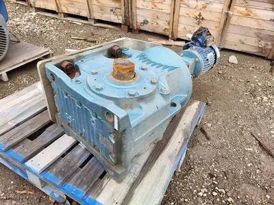 USED SEW-EURODRIVE KA127R77AM182-KS