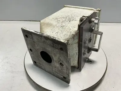 USED METAL FABRICATOR NO MODEL / NO TAG