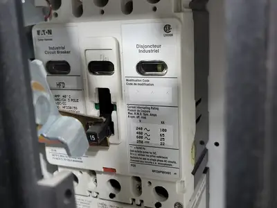 Used EATON CUTLER-HAMMER HFD3015 Switchgears British Columbia CA | Lenmark #239894