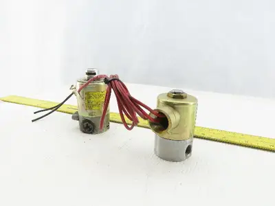 Skinner V53LB2100 120V Solenoid Operated Valve 1/4" Ports Lot Of 2