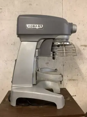 152-0705 Hobart Legacy 20 Quart HL200 Mixer