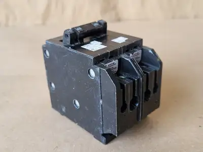 USED SCHNEIDER ELECTRIC CHOMT1515240