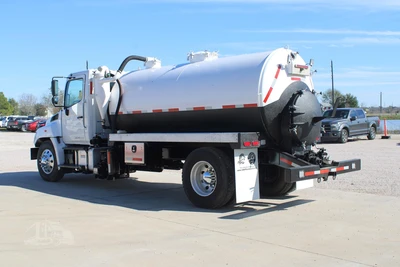 Used 2020 HINO 338 Vacuum Truck Texas US | Roll Off Truck World #1491791