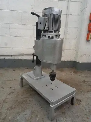 Poli semi-automatic capper