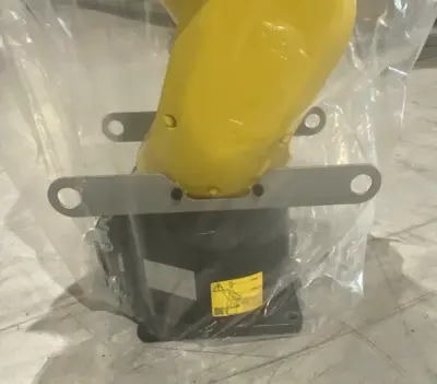 New | in-Stock FANUC Compact 6-Axis Robot LR Mate 200iD, 717mm Reach 25kg Robots Michigan US | Maverick Industrial Sales #1393183