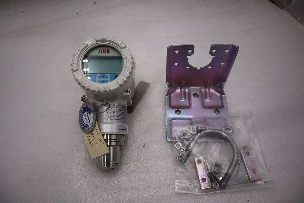 ABB 2600T Hart Transmitter 266 / 266HSHESBA8 - NEW open box STOCK 5590