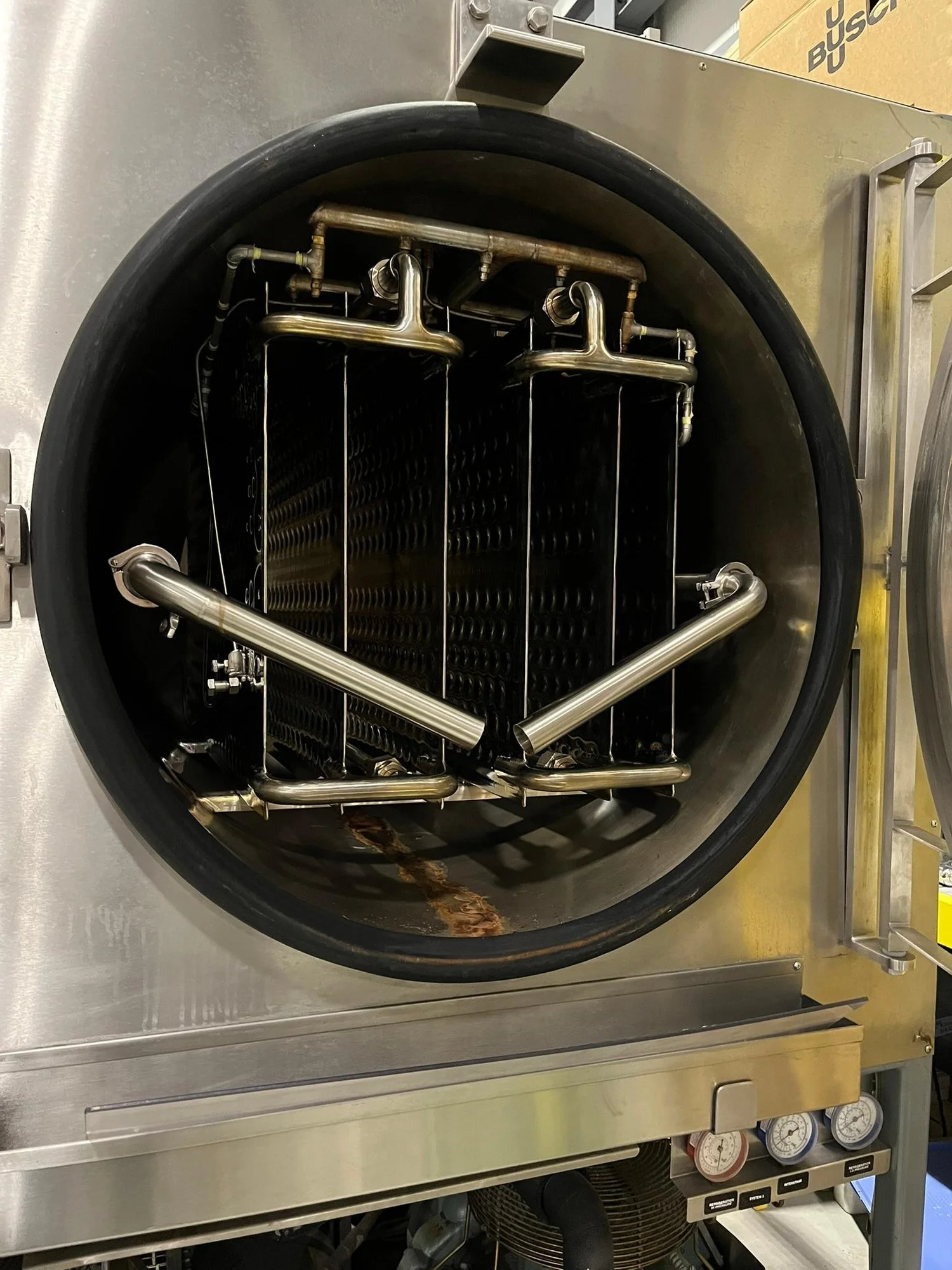 Lyophilizer VIRTIS FREEZE DRYER Freeze Dryer / Lyophilizer Model: BM4000 LL-55 # 3426